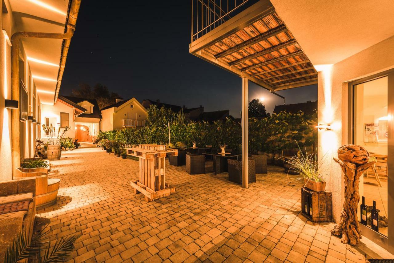 Weingut Gaestehaus D&D Haider Jois Luaran gambar